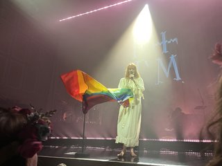 Florence Welch feet photo thumbnail