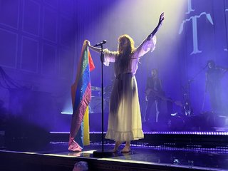 Florence Welch feet photo thumbnail