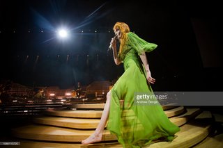 Florence Welch feet photo thumbnail