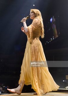 Florence Welch feet photo thumbnail