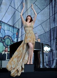 Florence Welch feet photo thumbnail