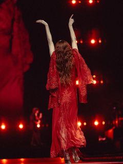 Florence Welch feet photo 2
