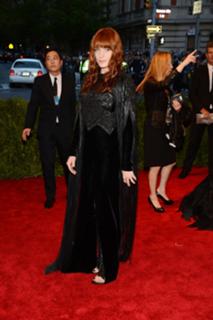 Florence Welch feet photo thumbnail