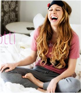 Florencia Bertotti feet photo 15