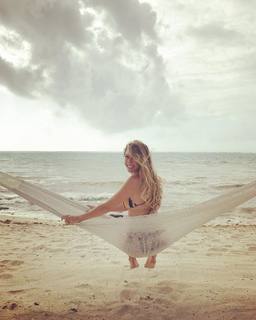 Florencia Bertotti feet photo 3