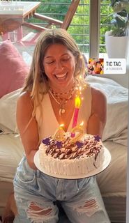 Florencia Bertotti feet photo 11