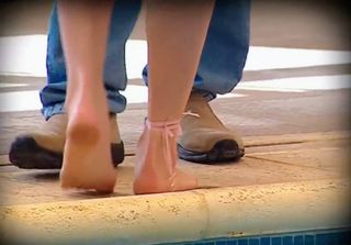 Florencia Bertotti feet photo 4