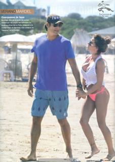 Florencia Peña feet photo thumbnail