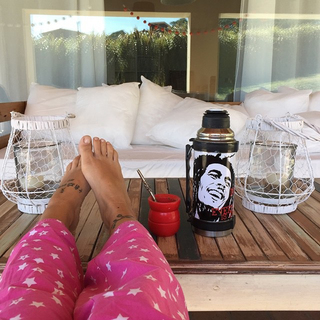 Florencia Peña feet photo thumbnail