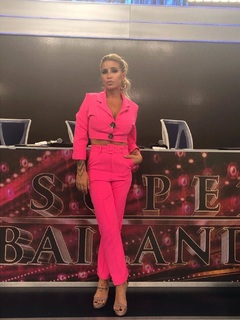 Florencia Peña feet photo thumbnail