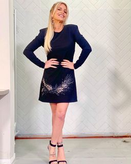 Florencia Peña feet photo thumbnail