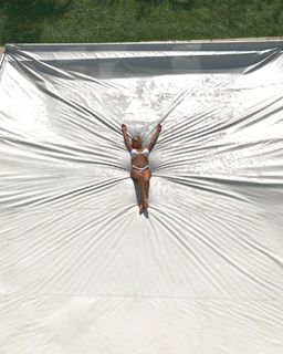 Florencia Peña feet photo thumbnail