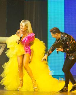 Florencia Peña feet photo thumbnail