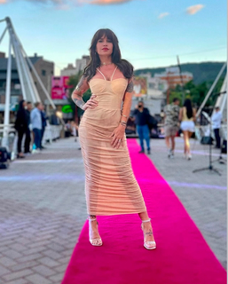 Florencia Peña feet photo thumbnail