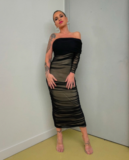 Florencia Peña feet photo thumbnail