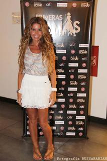 Florencia Peña feet photo thumbnail