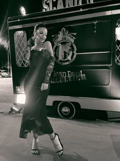 Florencia Peña feet photo thumbnail