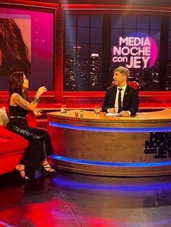 Florencia Peña feet photo thumbnail