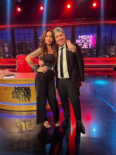 Florencia Peña feet photo thumbnail