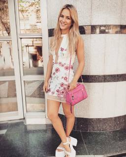 Florencia Vigna feet photo 4