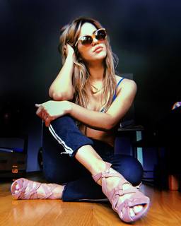 Florencia Vigna feet photo 7