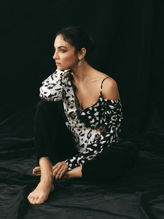 Floriana Lima feet photo 1