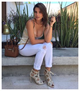 Flávia Alessandra feet photo thumbnail