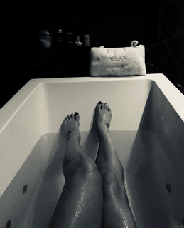 Flávia Alessandra feet photo thumbnail