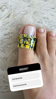 Flávia Alessandra feet photo thumbnail