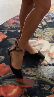 Flávia Alessandra feet photo thumbnail