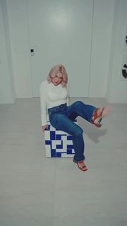 Flávia Alessandra feet photo thumbnail