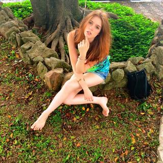 Flávia Charallo feet photo 15