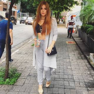 Flávia Charallo feet photo 7