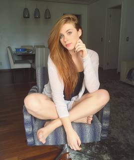 Flávia Charallo feet photo 6