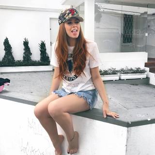 Flávia Charallo feet photo 17