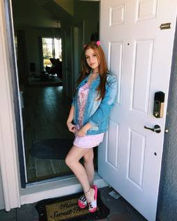 Flávia Charallo feet photo 5