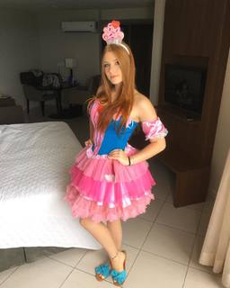 Flávia Charallo feet photo 15