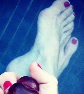 Flávia Monteiro feet photo 6