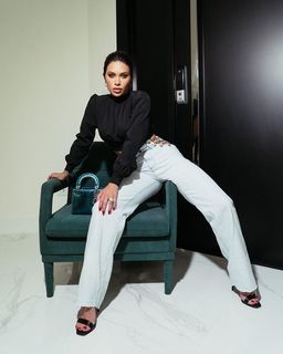 Flávia Pavanelli feet photo 1