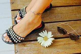 Flávia Viana feet photo 4