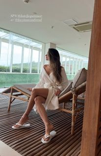Flávia Viana feet photo 2