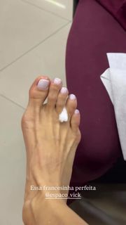 Flávia Viana feet photo 7