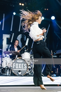 Foxes feet photo 17