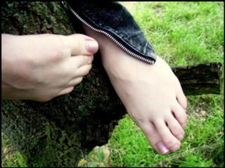 Foxy Feet feet photo 5