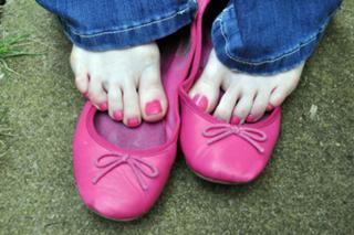 Foxy Feet feet photo 9