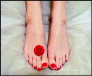 Foxy Feet feet photo 3