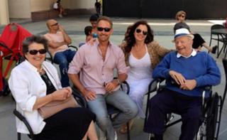Fran Drescher feet photo thumbnail