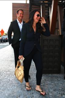 Fran Drescher feet photo thumbnail
