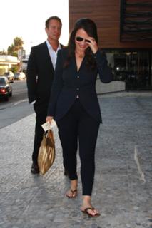Fran Drescher feet photo thumbnail