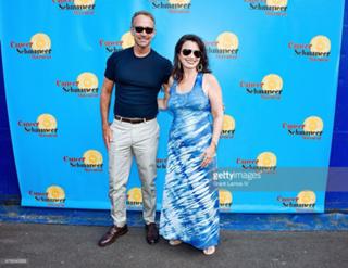 Fran Drescher feet photo thumbnail